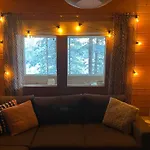 Northern Light Yllaes With A Jacuzzi Lomamökit *