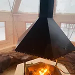 Northern Light Yllaes With A Jacuzzi Lomamökit