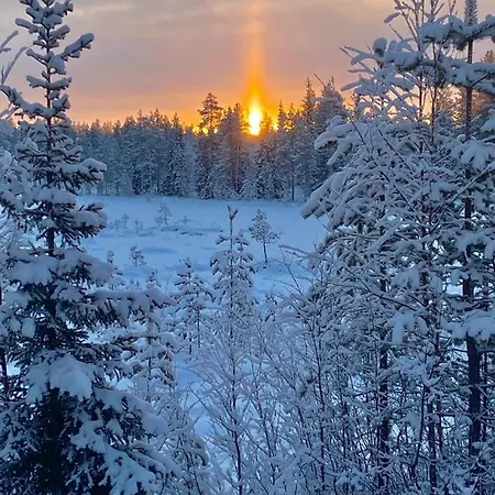 Northern Light Yllaes With A Jacuzzi Ylläsjärvi