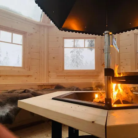 Northern Light Yllaes With A Jacuzzi シャレー *