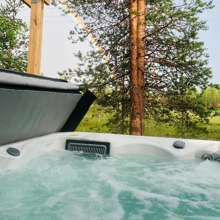 Northern Light Yllaes With A Jacuzzi 샬레