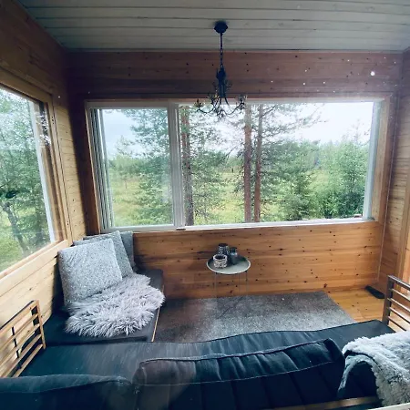 Northern Light Yllaes With A Jacuzzi