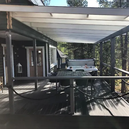 Northern Light Yllaes With A Jacuzzi シャレー Ylläsjärvi