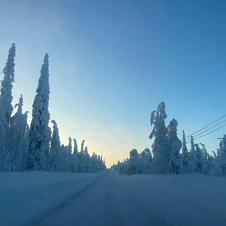 Northern Light Yllaes With A Jacuzzi シャレー
