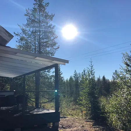 Northern Light Yllaes With A Jacuzzi *