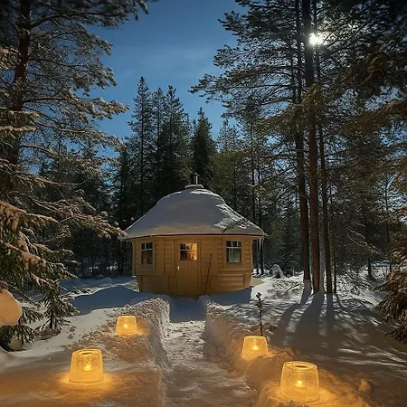 Northern Light Yllaes With A Jacuzzi シャレー Ylläsjärvi