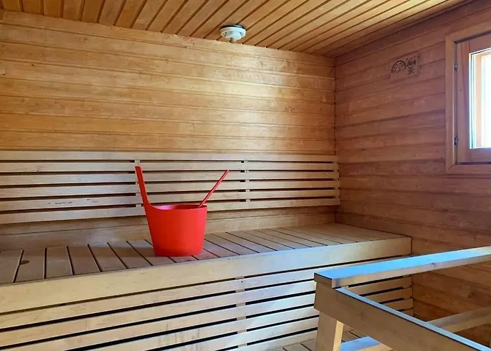 Northern Light Yllaes With A Jacuzzi Chalet