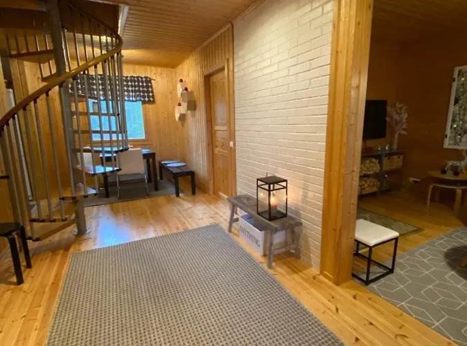 Northern Light Yllaes With A Jacuzzi Chalet *