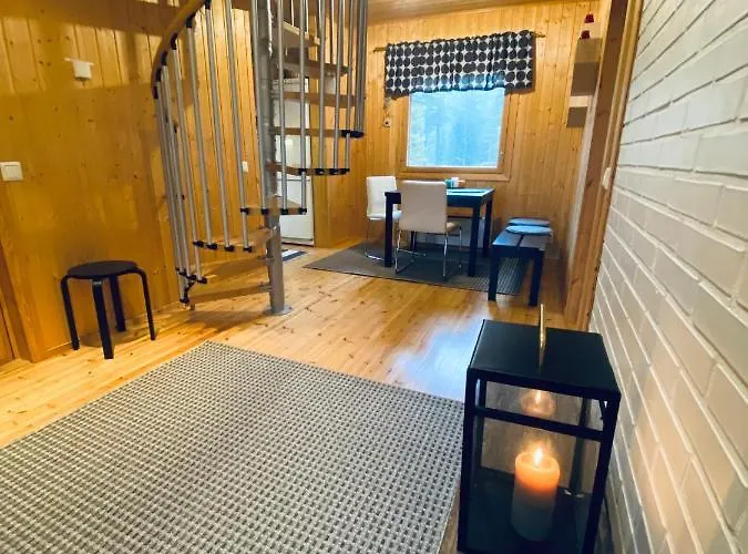 Northern Light Yllaes With A Jacuzzi *