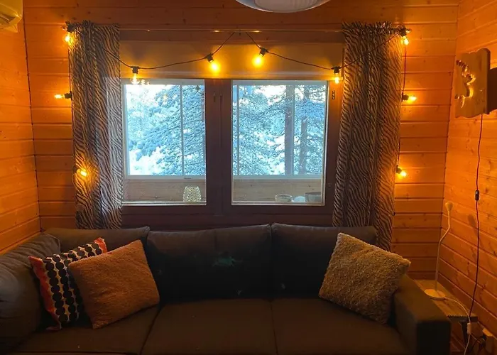 Northern Light Yllaes With A Jacuzzi Chalet *