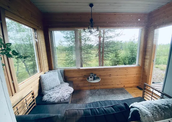 Northern Light Yllaes With A Jacuzzi