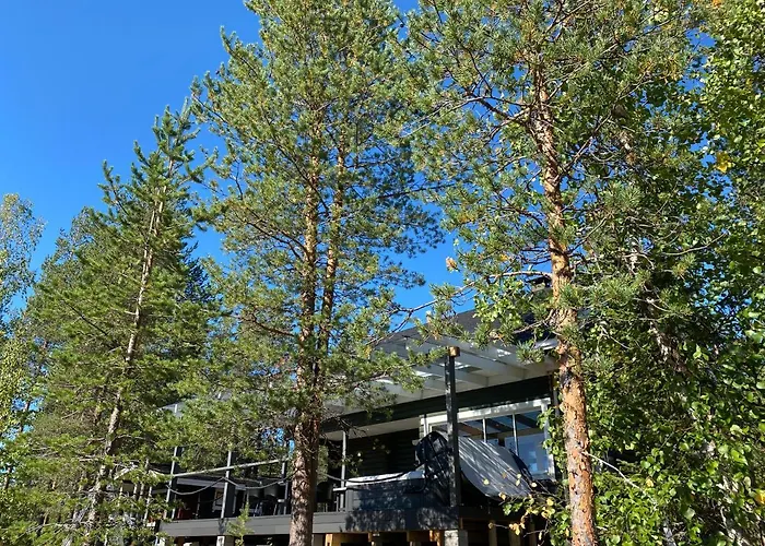 Northern Light Yllaes With A Jacuzzi