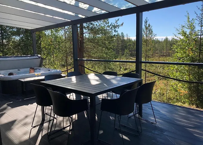 Chalet Northern Light Yllaes With A Jacuzzi