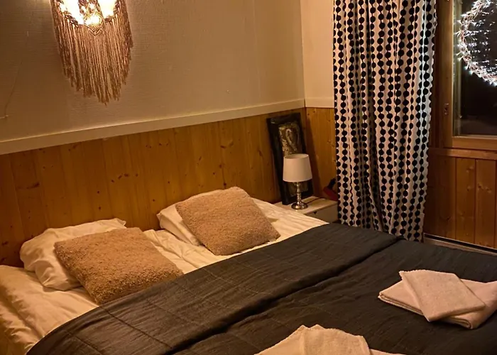 Chalet Northern Light Yllaes With A Jacuzzi *